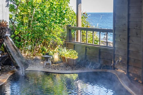 Day, Sea view, Public Bath