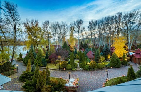 Property building, Bird's eye view, Garden, River view, Street view