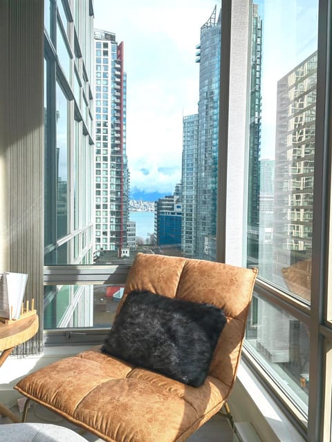 Chic Water Views Suite Appartement in Vancouver