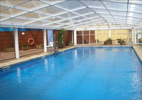 Hot Tub, Solarium, Swimming pool, Sports, Public Bath