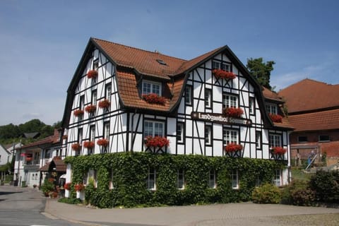 Property building, Facade/entrance