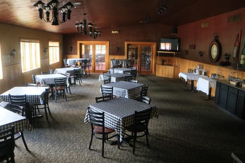 Econo Lodge Inn & Suites Munising Area Hotel in Wisconsin