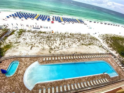 Pelican Beach Resort Condos Apartment in Destin