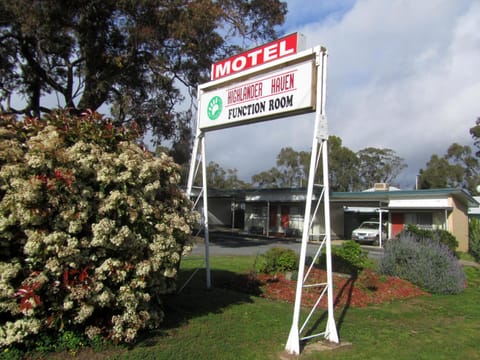 Highlander Haven Motel Motel in Victoria