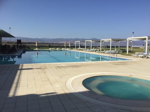 Property building, Day, Autumn, Pool view, Area and facilities, Swimming pool