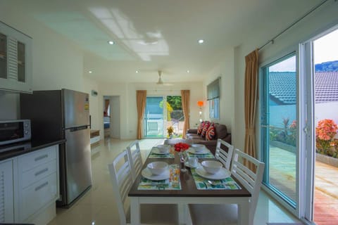 Star 2 BR Private Pool Villa - Chalong House in Chalong