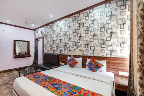 FabHotel Deepak Palace Hotel in Varanasi