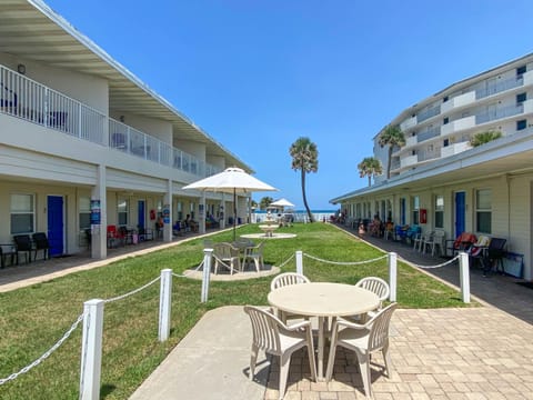 Property building, Patio, Garden