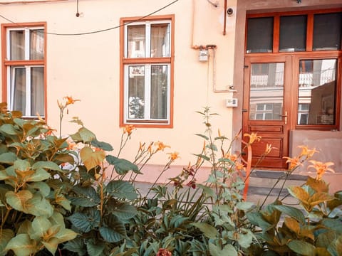History Apartments Piata Mare Condo in Sibiu