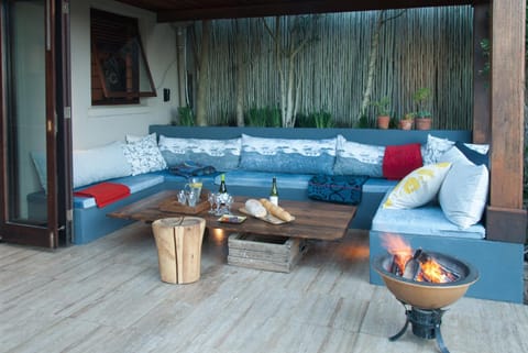 Property building, Patio, BBQ facilities, Garden, Decorative detail, On site