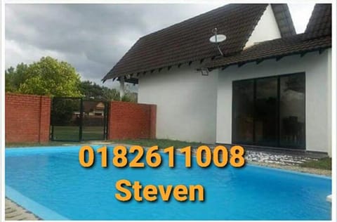 Property building, Pool view, Swimming pool