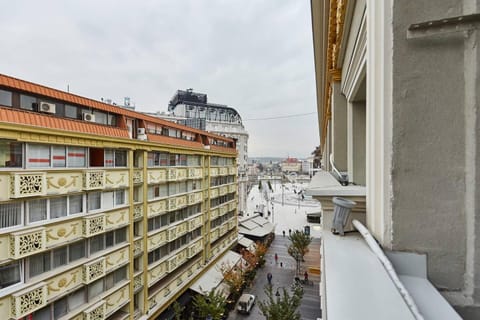 Nearby landmark, Neighbourhood, Balcony/Terrace, On site, Landmark view