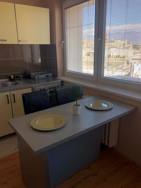 Dining area, City view