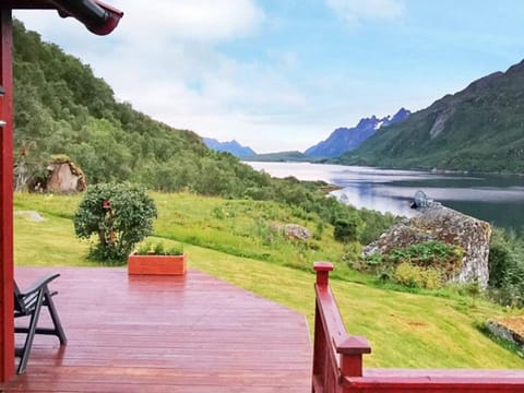 Holiday Home Raften House in Lofoten