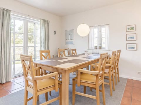 6 person holiday home in Bl vand Haus in Blåvand