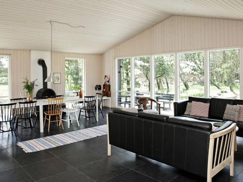 10 person holiday home in Oksb l House in Oksbøl