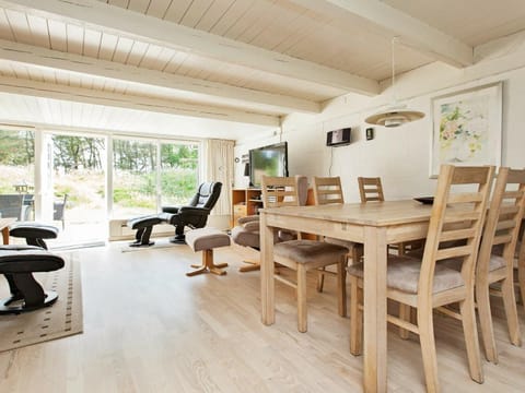 6 person holiday home in Oksb l House in Oksbøl