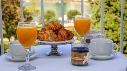 Balcony/Terrace, Sea view, Breakfast