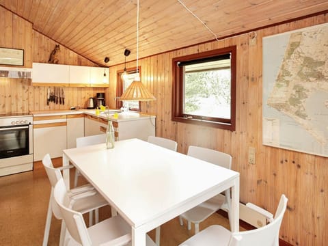 6 person holiday home in Oksb l Maison in Oksbøl