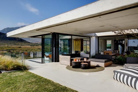 Restio River House House in Cape Town