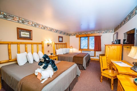 Spearfish Canyon Lodge Hotel in North Lawrence