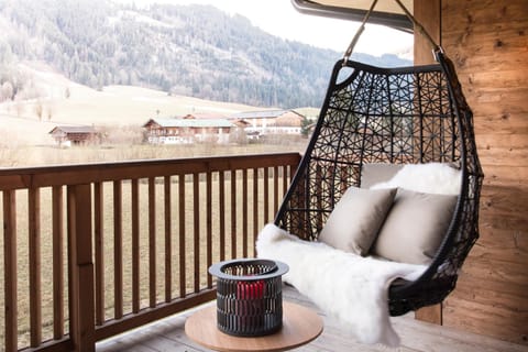 Balcony/Terrace, Mountain view