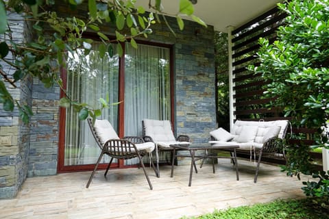 Garden, Balcony/Terrace