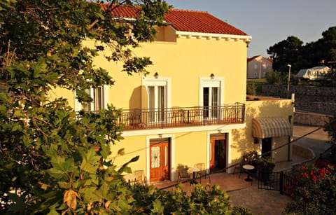 Bacan Serviced Apartments Condominio in Cavtat