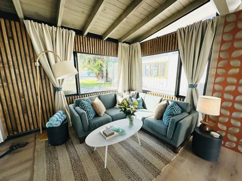A PLACE IN THE SUN Hotel - ADULTS ONLY Big Units, Privacy Gardens & Heated Pool & Spa in 1 Acre Park Prime Location, PET Friendly, TOP Midcentury Modern Boutique Hotel Hôtel in Palm Springs