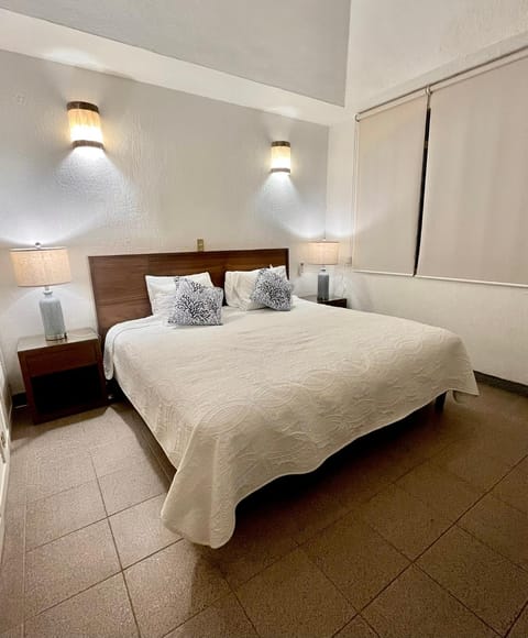 Casa Romantica De Playa Villa in Ixtapa Zihuatanejo