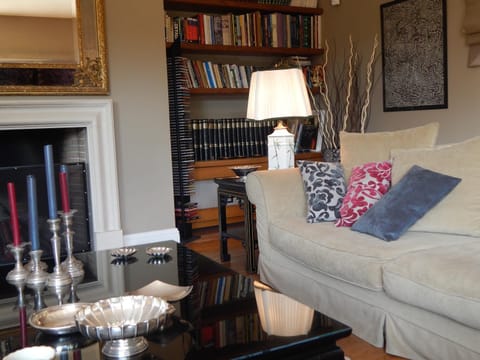 Library, Decorative detail