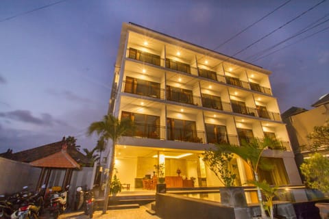 Property building, Night, Lobby or reception