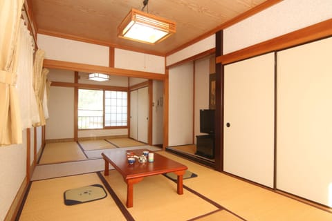 Wafu Pension Tamure Chambre d’hôte in Shizuoka Prefecture