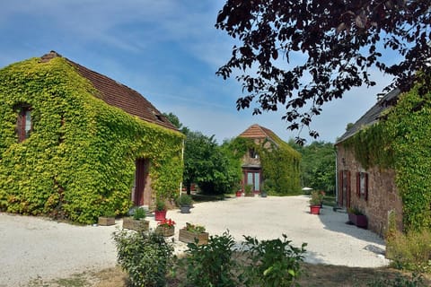 Les Gîtes de la Vallée de l'Elle Casa in Nouvelle-Aquitaine
