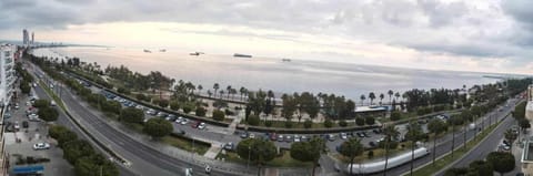 Sea Front & City Center, Amazing Sea View Apartment in Limassol City