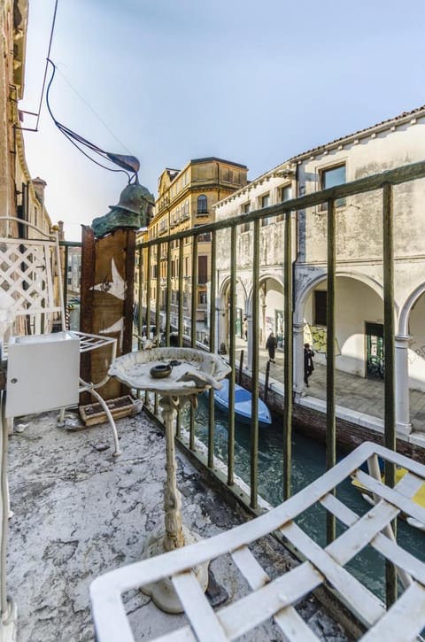 Balcony/Terrace, River view