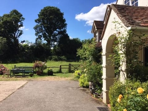 Bridge Cottage Country House in Chichester District