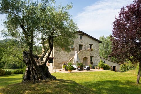 CASALE SANTA CATERINA Jacuzzi and Pool Villa in Umbria