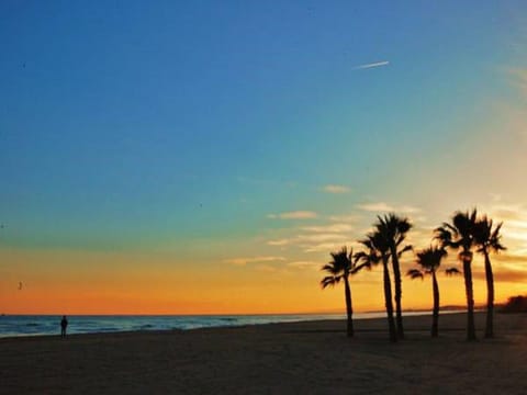 Nearby landmark, Off site, Neighbourhood, Natural landscape, Beach, Sunset