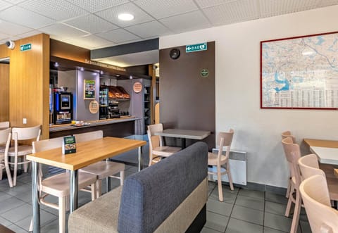 Breakfast, Continental breakfast, Buffet breakfast