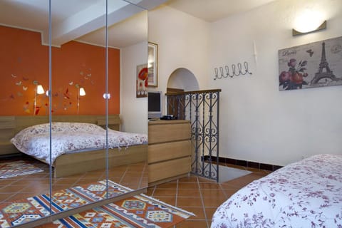 Camera Dolcenotte Bed and Breakfast in Orta San Giulio
