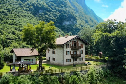 Property building, Bird's eye view, View (from property/room), Garden view, Mountain view