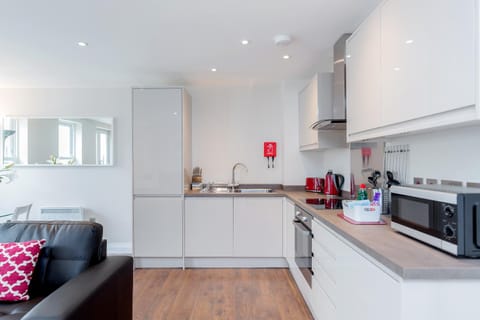 Roomspace Serviced Apartments - Trinity House Apartamento in Reigate