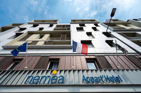 Property building, Facade/entrance