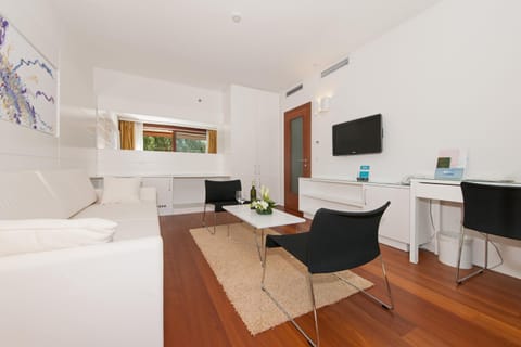 TV and multimedia, Living room