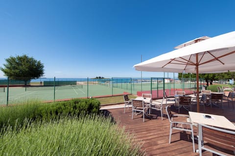 Activities, Balcony/Terrace, Lounge or bar, Tennis court