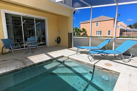 Serenity 3 Bed 3 Bath Townhome with Pool, Private Balcony, Clubhouse, Communal Pool, Conservation View, Disney 15 mins by Orlando Holiday Rental Homes LLC 17401 Maison in Four Corners