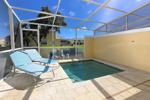Serenity 3 Bed 3 Bath Townhome with Pool, Private Balcony, Clubhouse, Communal Pool, Conservation View, Disney 15 mins by Orlando Holiday Rental Homes LLC 17401 Casa in Four Corners