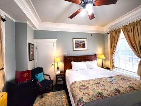 Chipman Hill Suites - Pratt House Condo in Saint John