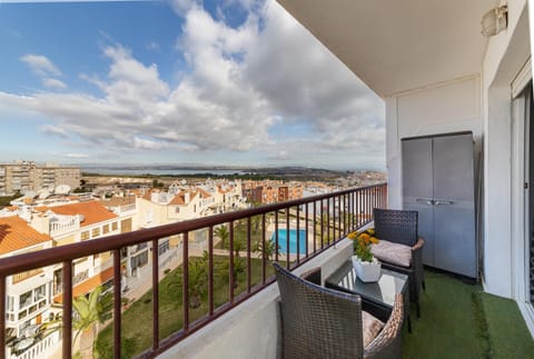 View (from property/room), Balcony/Terrace